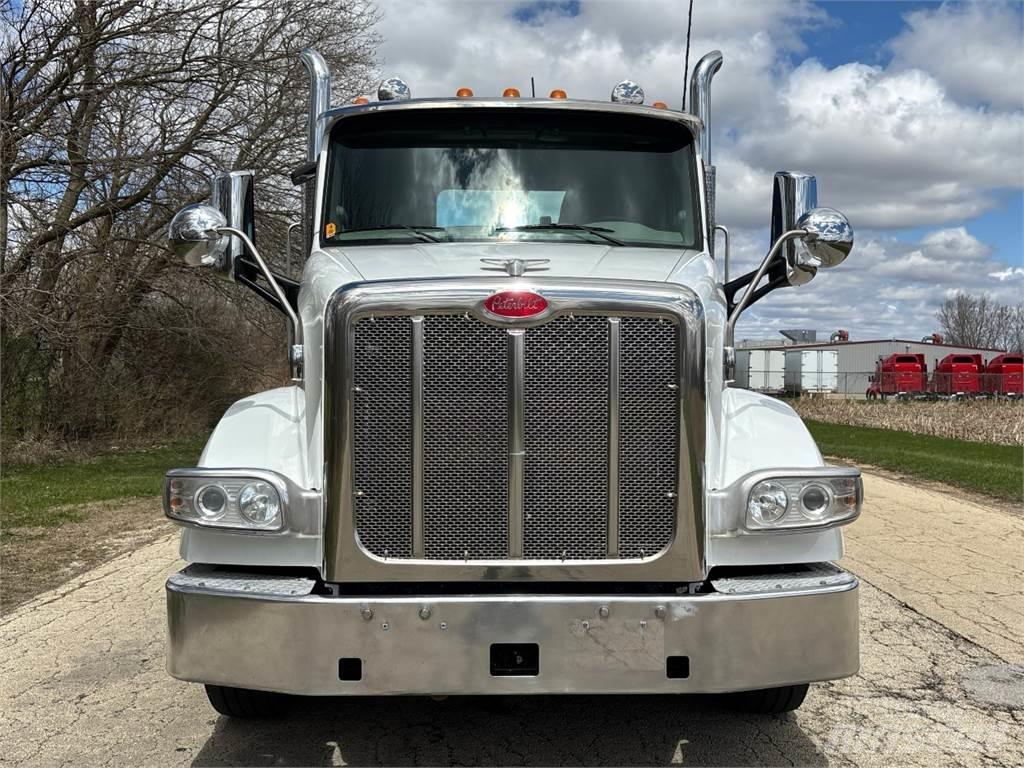 Peterbilt 567 Nyergesvontatók
