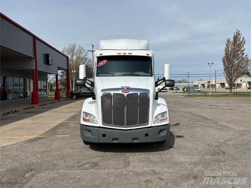 Peterbilt 579 Nyergesvontatók