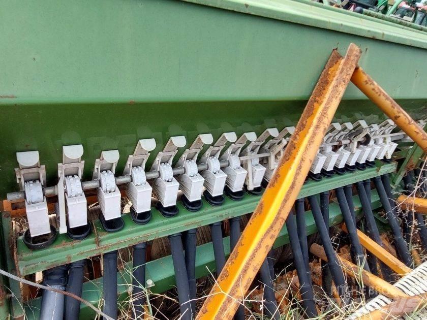 Amazone 402 Egyéb kommunális gépek