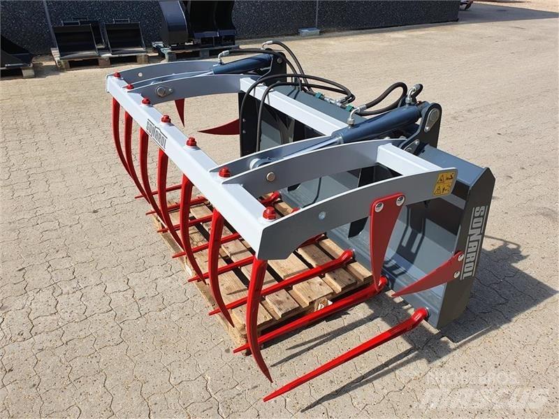  - - - Egyéb traktor tartozékok