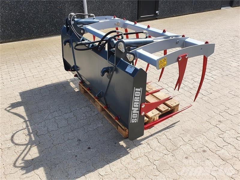  - - - Egyéb traktor tartozékok