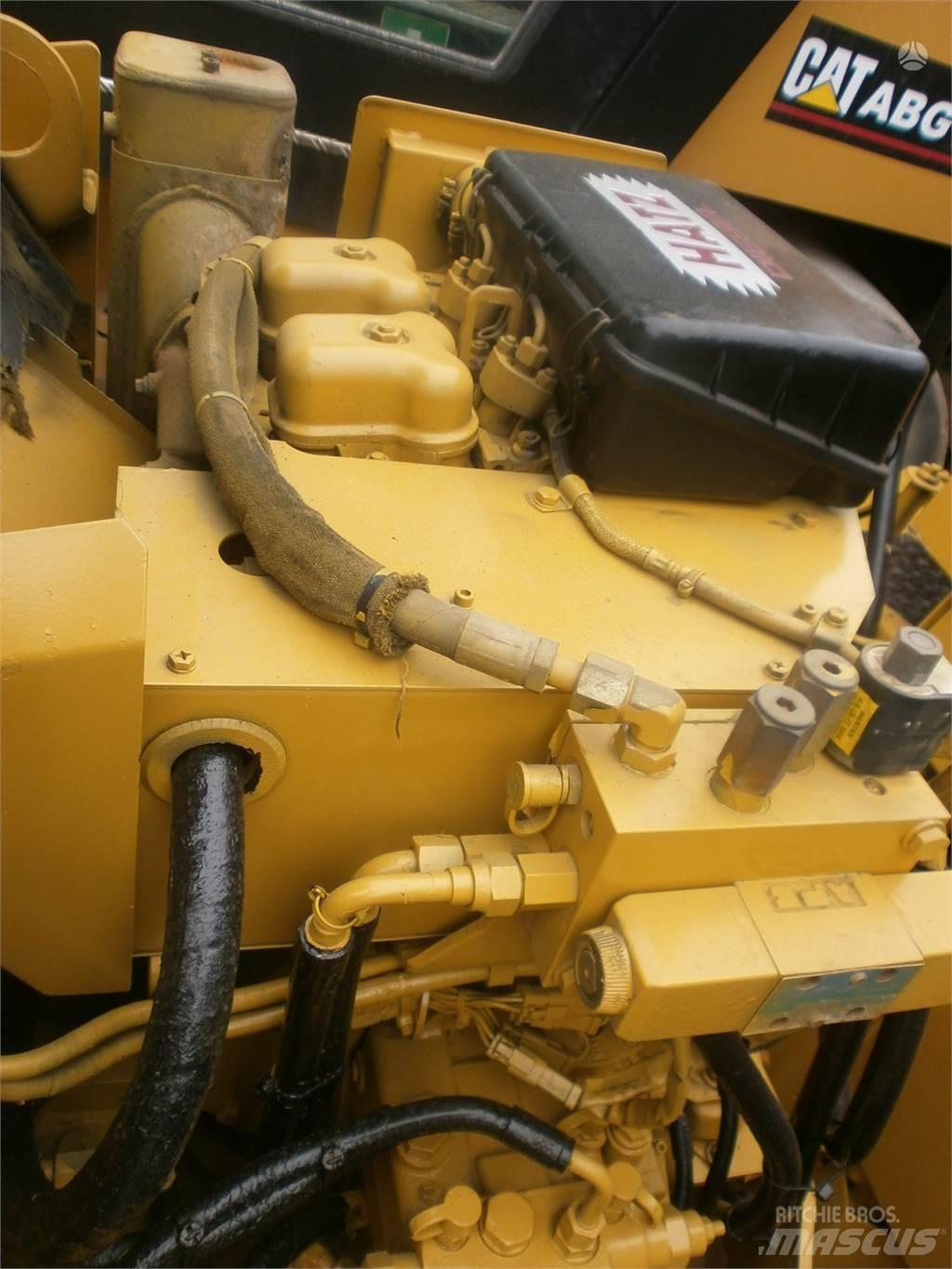 CAT CB224C Ikerdobos hengerek