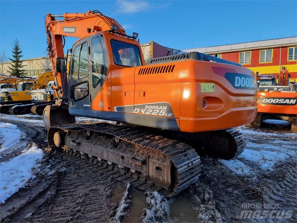 Doosan DX225LC Lánctalpas kotrók