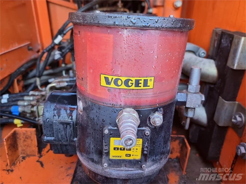 Doosan DX225LC Lánctalpas kotrók
