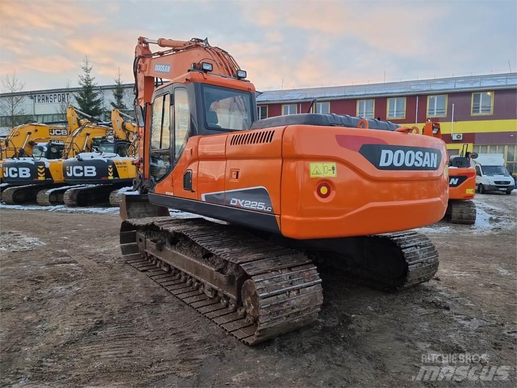 Doosan DX225LC Lánctalpas kotrók
