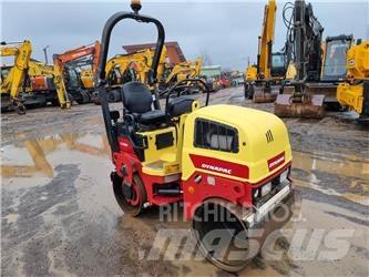 Dynapac CC900S Ikerdobos hengerek