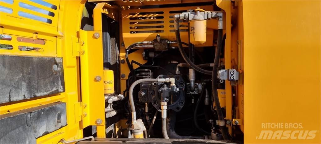 JCB JS220LC Plus + Lánctalpas kotrók