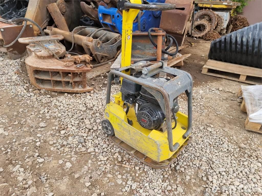 Kita BPU3050A Vibrátorok