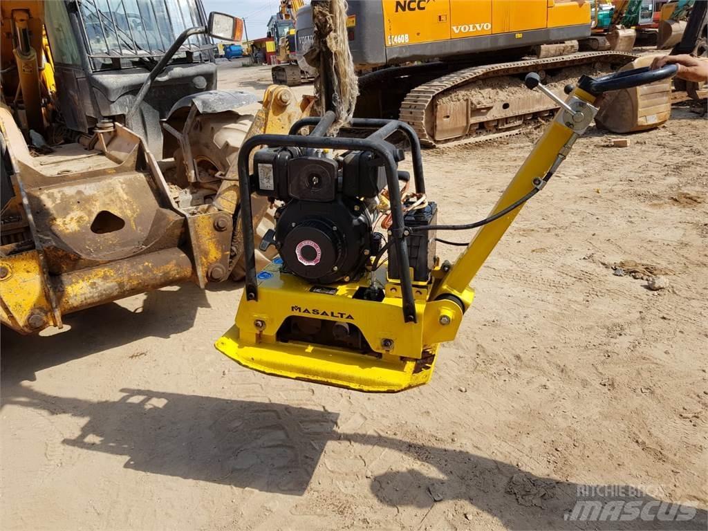 Kita MS220 Vibrátorok