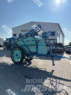 Berthoud Racer 3200/18 Vontatott trágyaszórók