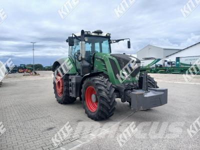 Fendt 826 VARIO Traktorok