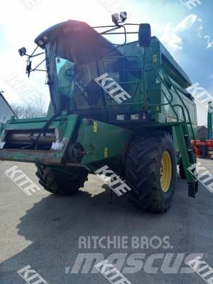 John Deere 2256 2WD Kombájnok