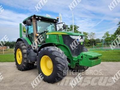 John Deere 7230R Traktorok