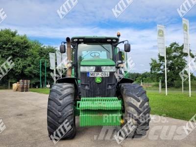 John Deere 7230R Traktorok
