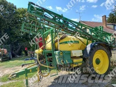 John Deere 732 Vontatott trágyaszórók