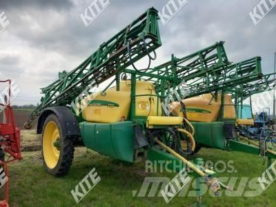 John Deere 732 Vontatott trágyaszórók