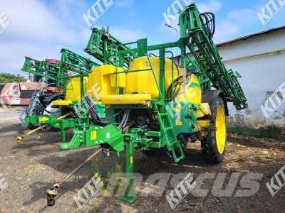 John Deere 732I/27M Vontatott trágyaszórók