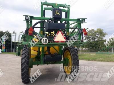 John Deere 740/21M Vontatott trágyaszórók