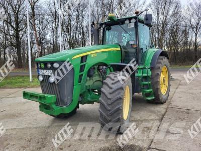 John Deere 8130 Traktorok