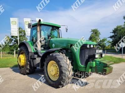 John Deere 8220 Traktorok