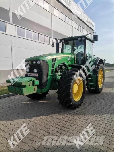 John Deere 8230 Traktorok