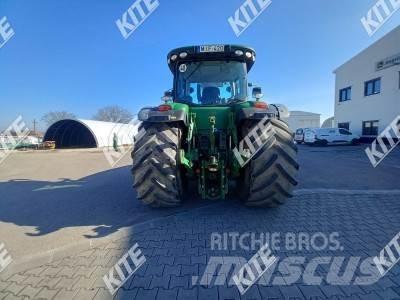 John Deere 8335R Traktorok