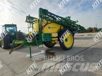 John Deere M740i Vontatott trágyaszórók