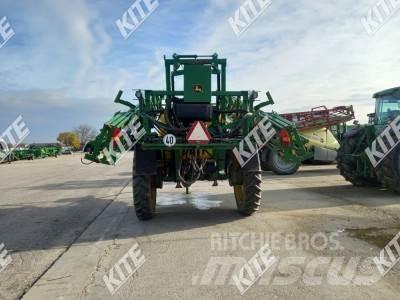 John Deere M740i Vontatott trágyaszórók
