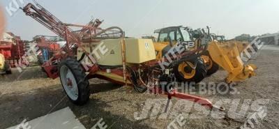Kertitox 1500/16 Vontatott trágyaszórók