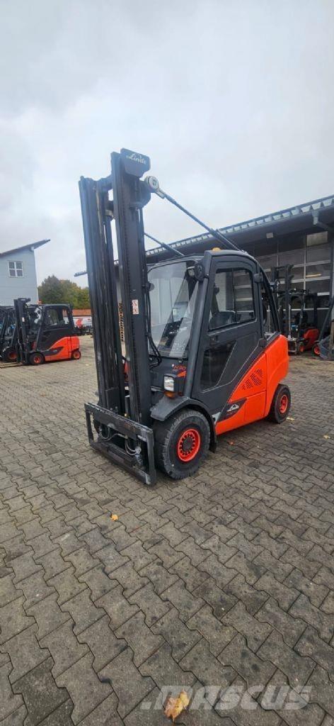 Linde H 30 D-02 Dízel targoncák