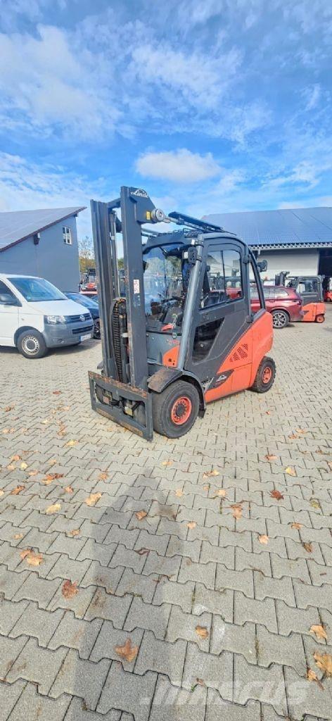 Linde H 30 T-02 Gázüzemű targoncák