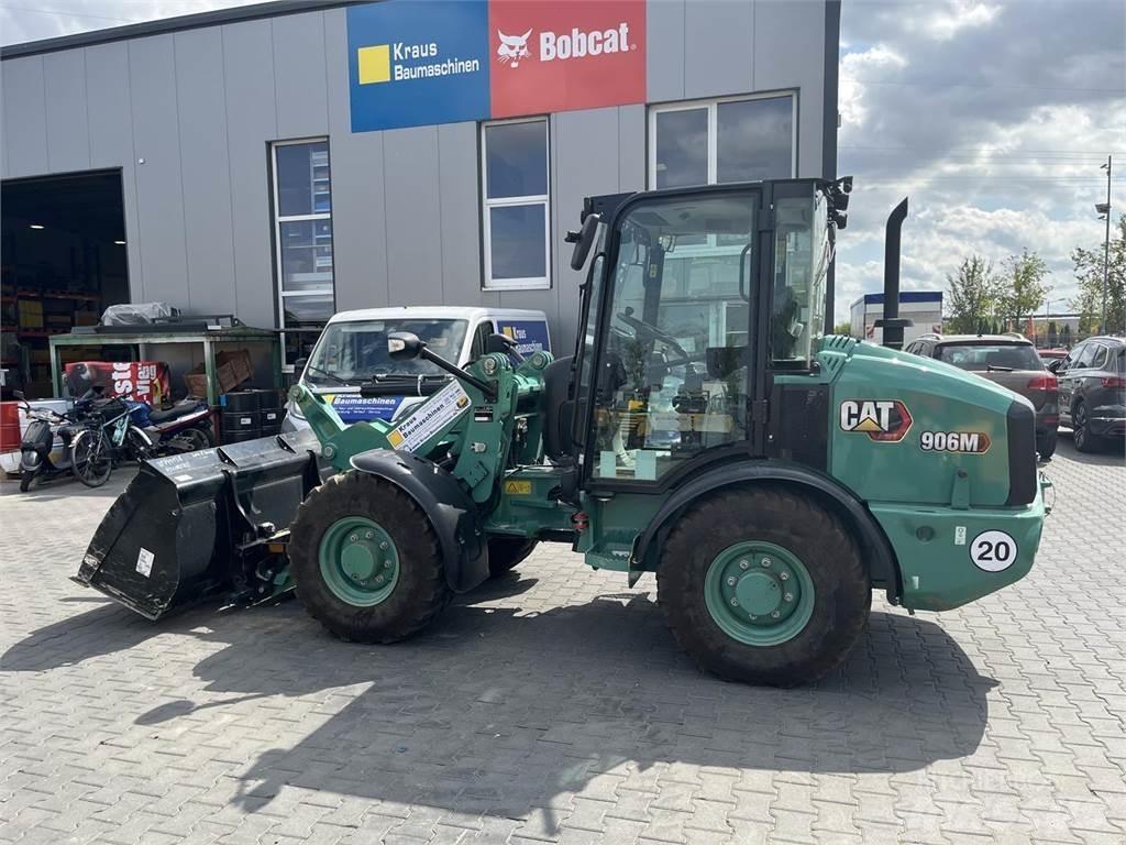 CAT 906 M Gumikerekes homlokrakodók