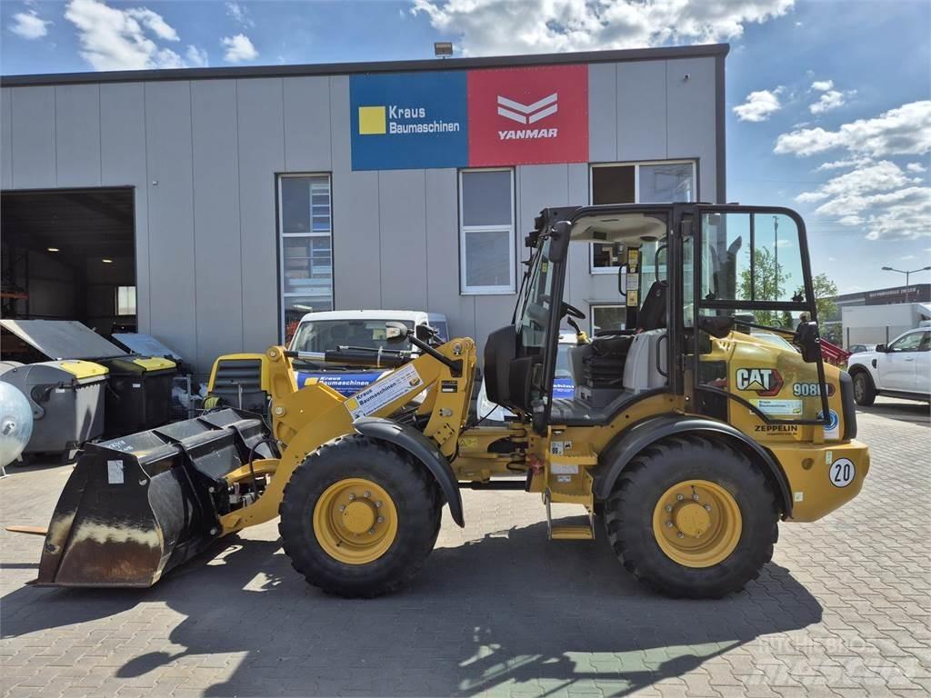 CAT 908 M Gumikerekes homlokrakodók