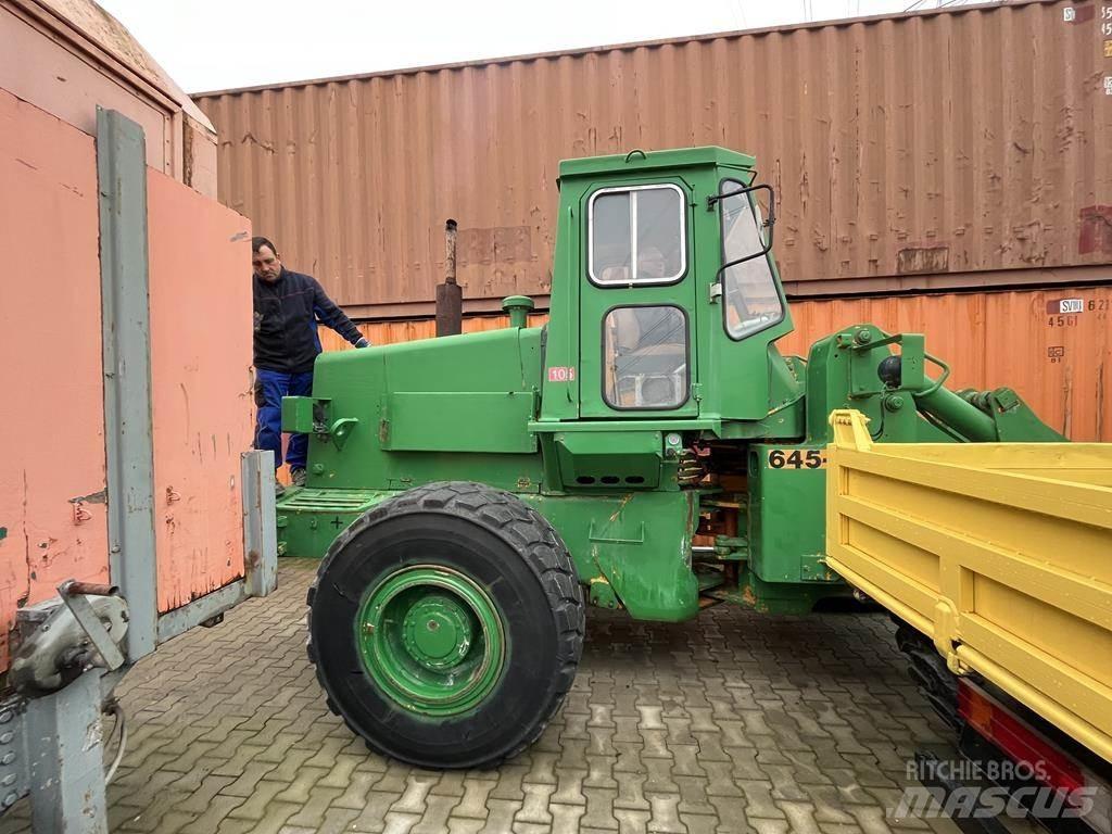 Fiat 645 B Gumikerekes homlokrakodók