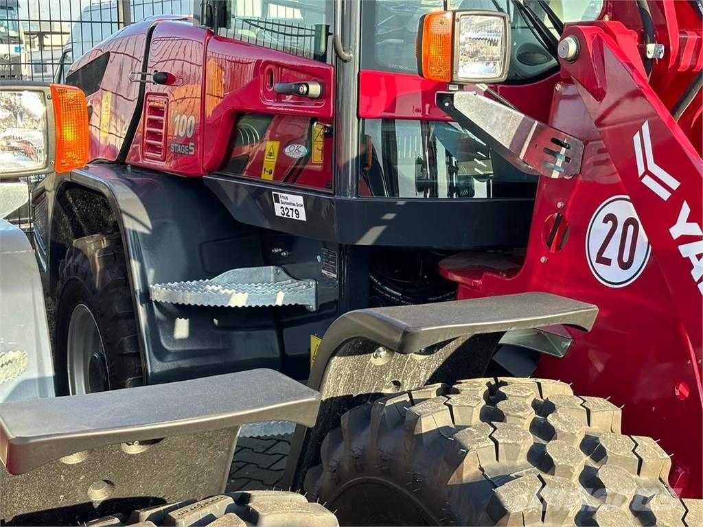 Yanmar V100 Gumikerekes homlokrakodók