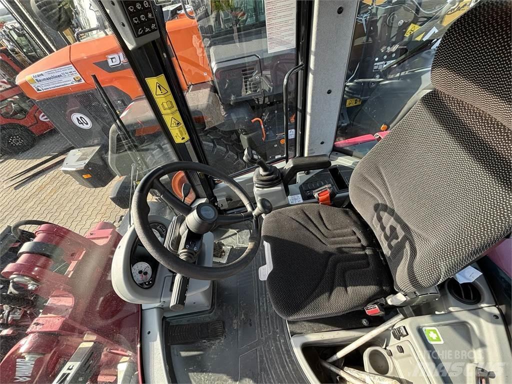 Yanmar V100 Gumikerekes homlokrakodók