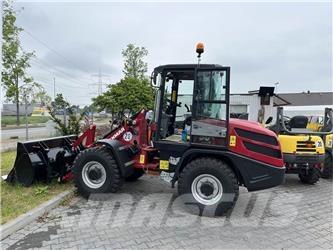 Yanmar V80 Gumikerekes homlokrakodók