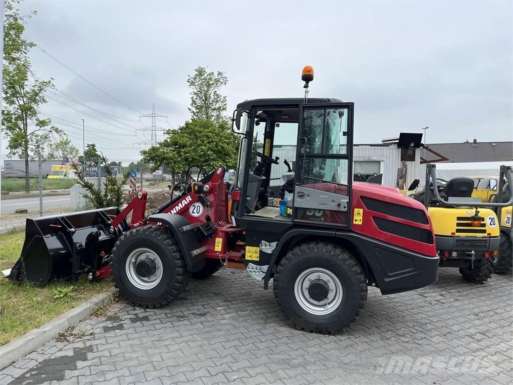 Yanmar V80 Gumikerekes homlokrakodók