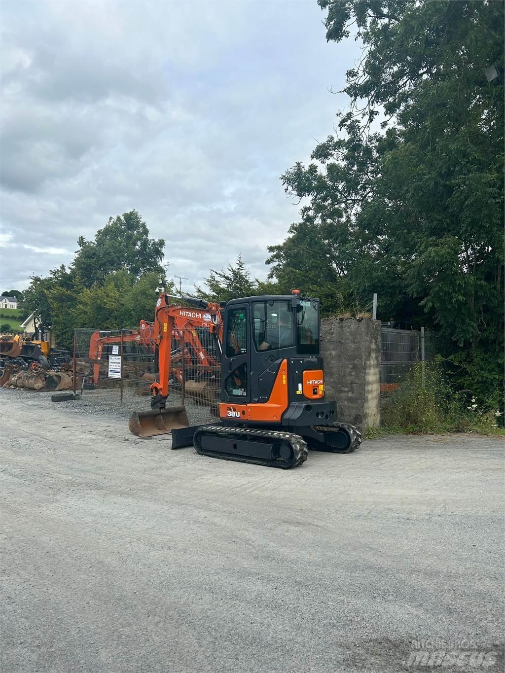 Hitachi ZX38U-6 Lánctalpas kotrók