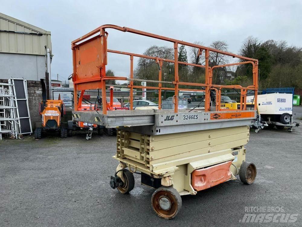 JLG 3246ES Ollós emelők