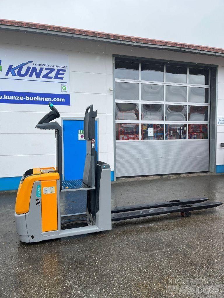 Jungheinrich ECE225 Komissiózó közepes emelésű targonca