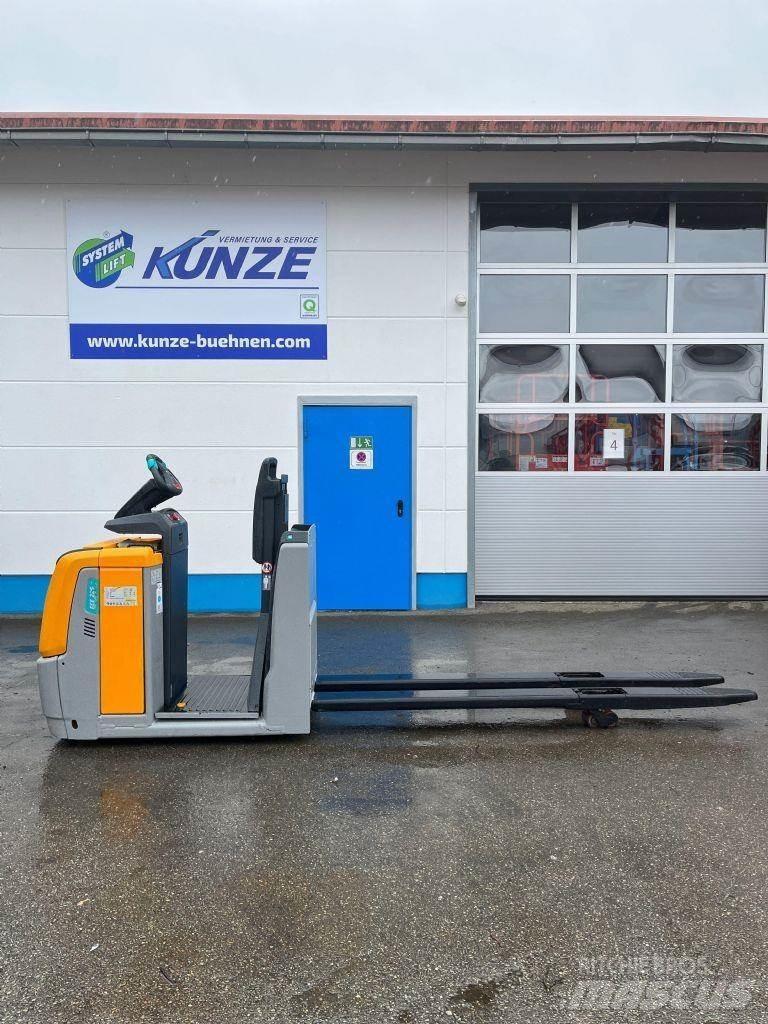 Jungheinrich ECE225 Komissiózó közepes emelésű targonca