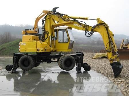 Atlas 1604 K ZW Gumikerekes kotrók