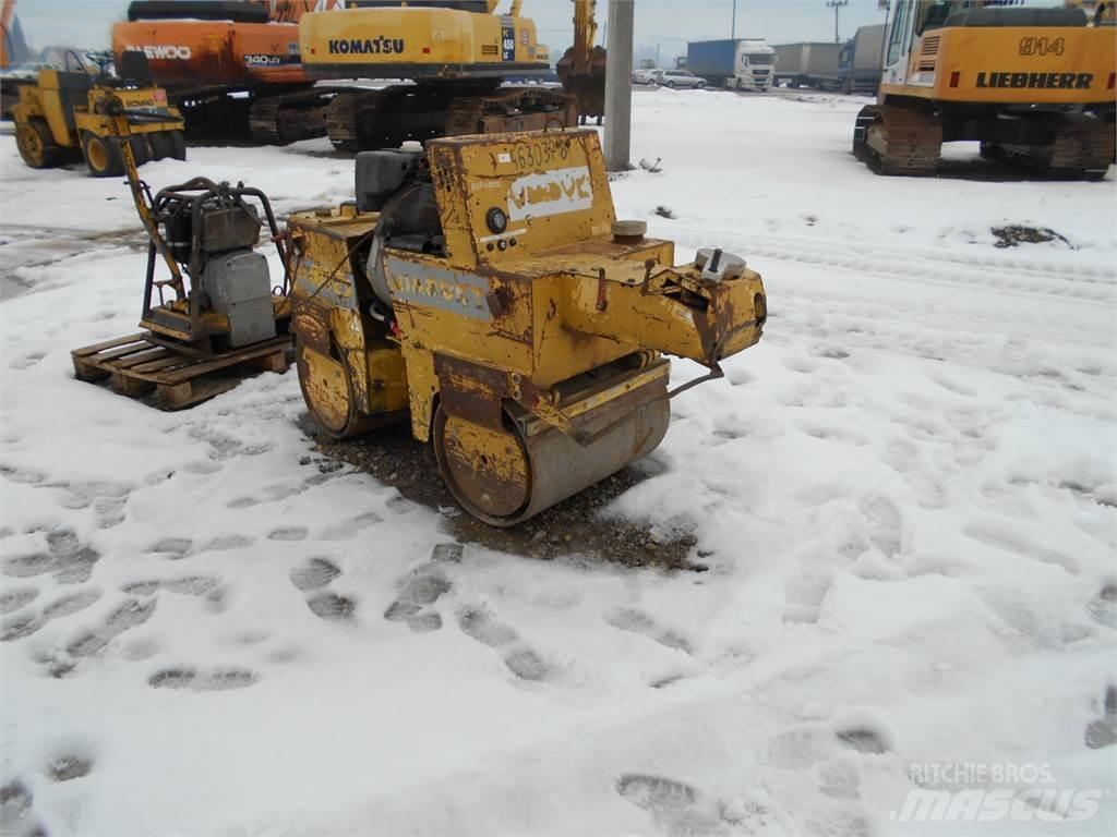 Bomag BW-75AD Ikerdobos hengerek