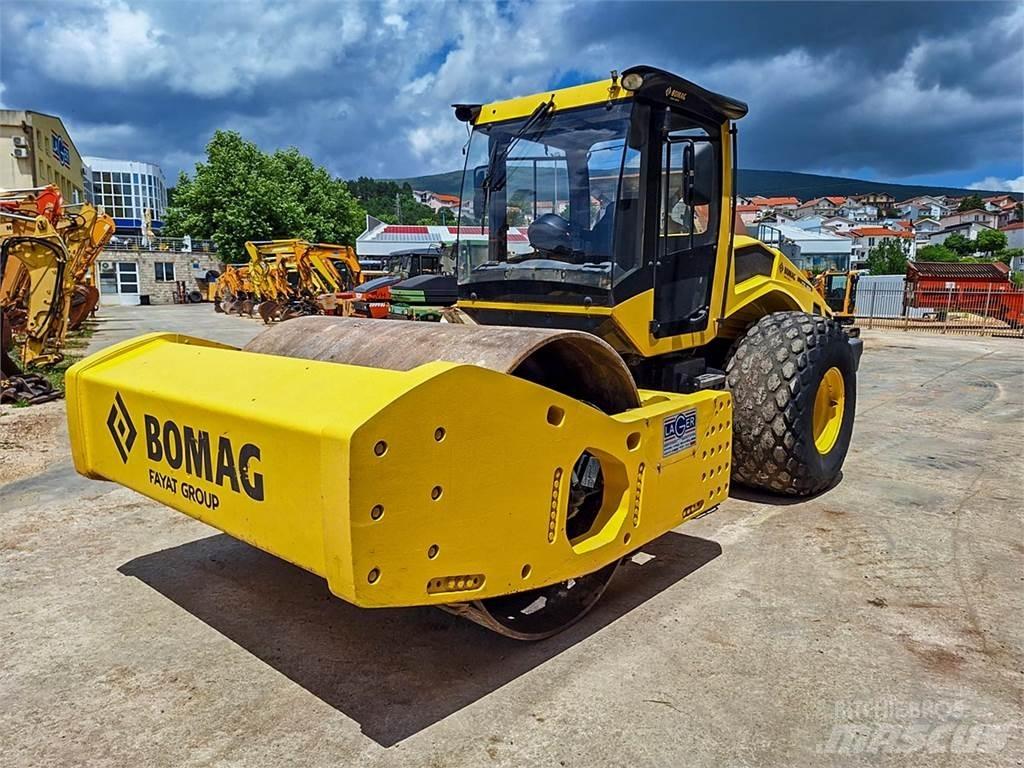 Bomag BW226PDH-5 Ikerdobos hengerek