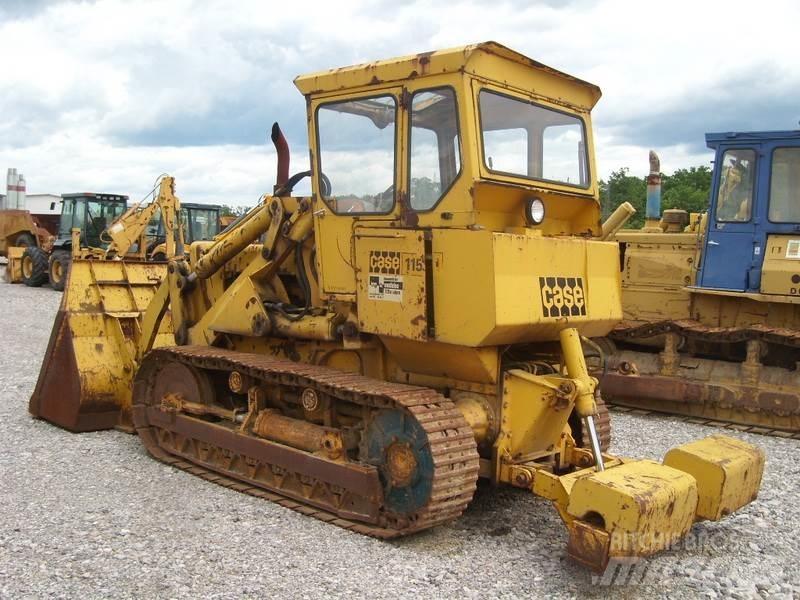 CASE 1150 Lánctalpas homlokrakodók