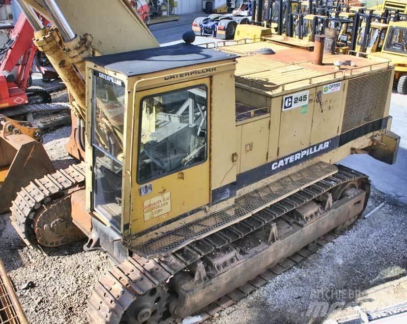 CAT 245 Lánctalpas kotrók