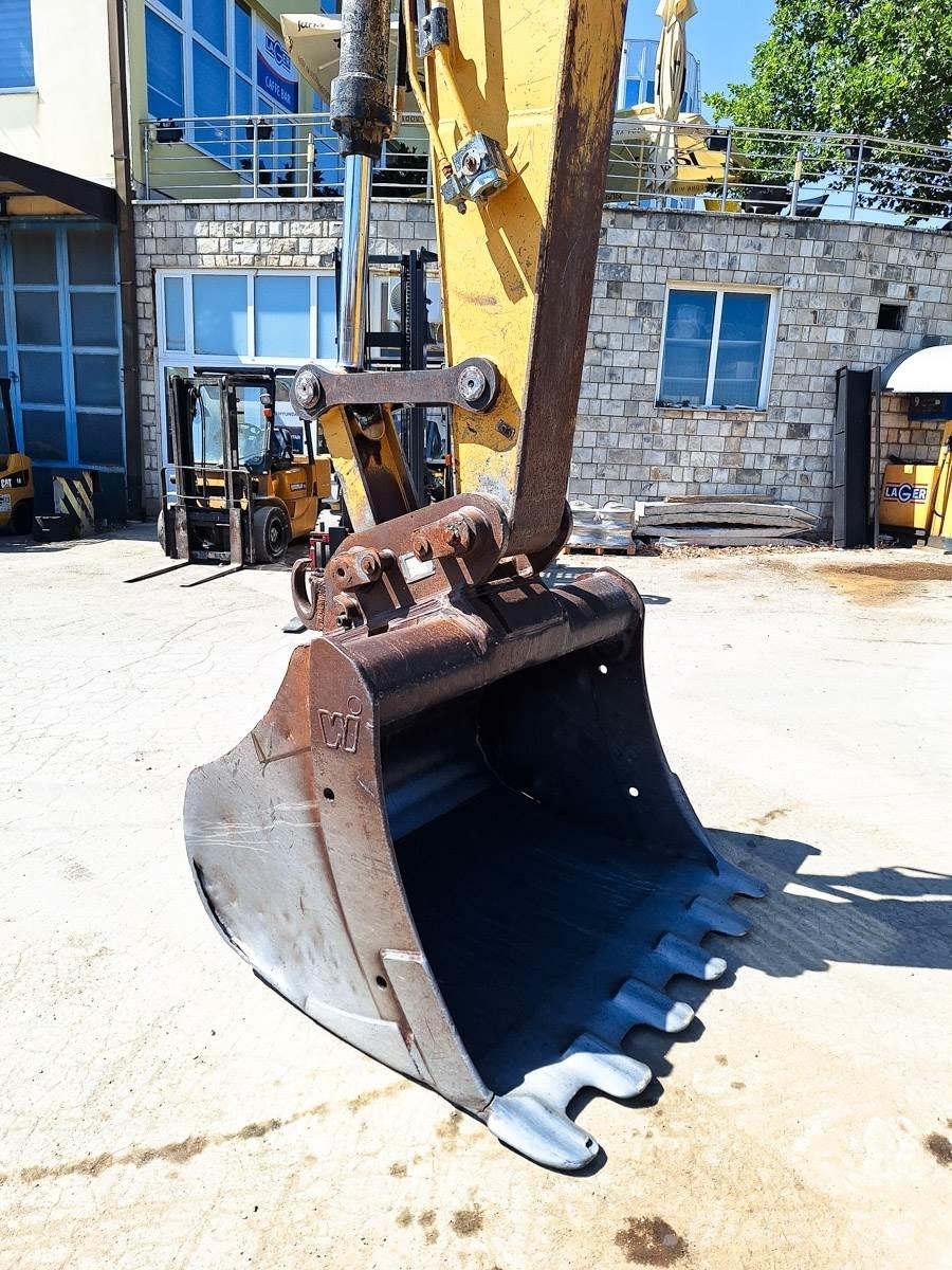 CAT 323D Lánctalpas kotrók