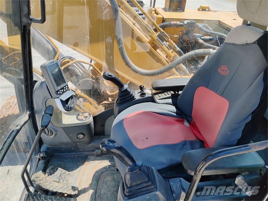 CAT 324 D LN Lánctalpas kotrók