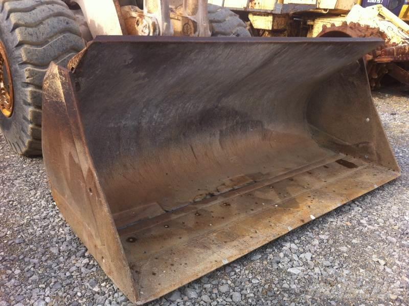 CAT 980C Gumikerekes homlokrakodók